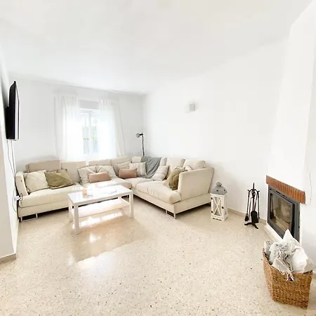Townhouse W/sea View & Garden Vakantiehuis