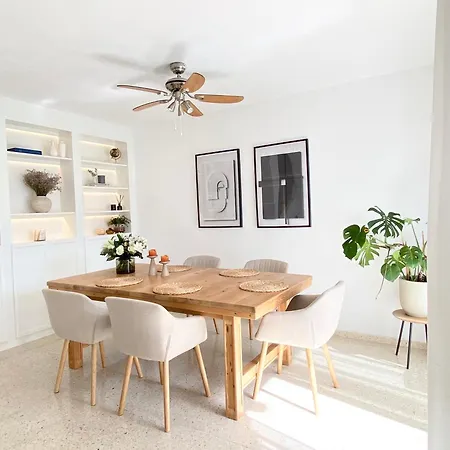 Townhouse W/sea View & Garden אסטפונה