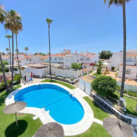 Townhouse W/sea View & Garden Tatil Evi *