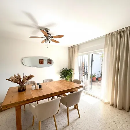 Townhouse W/sea View & Garden