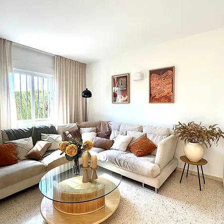 Feriehus Townhouse W/sea View & Garden Estepona