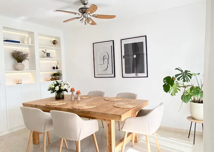 Townhouse W/sea View & Garden Estepona