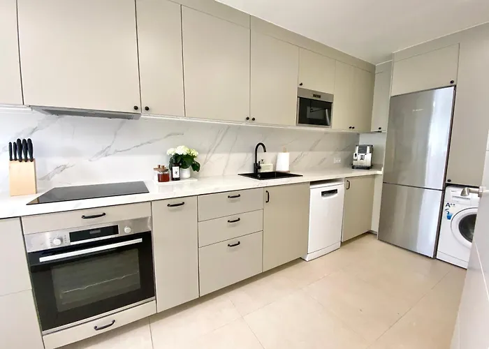 Townhouse W/sea View & Garden Hébergement de vacances *