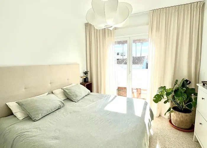 Townhouse W/sea View & Garden * Estepona
