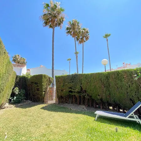 Townhouse W/sea View & Garden Semesterbostad Estepona